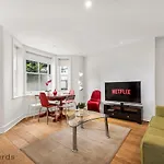 Сеntral 2 Bedroom Flat In Acton Central